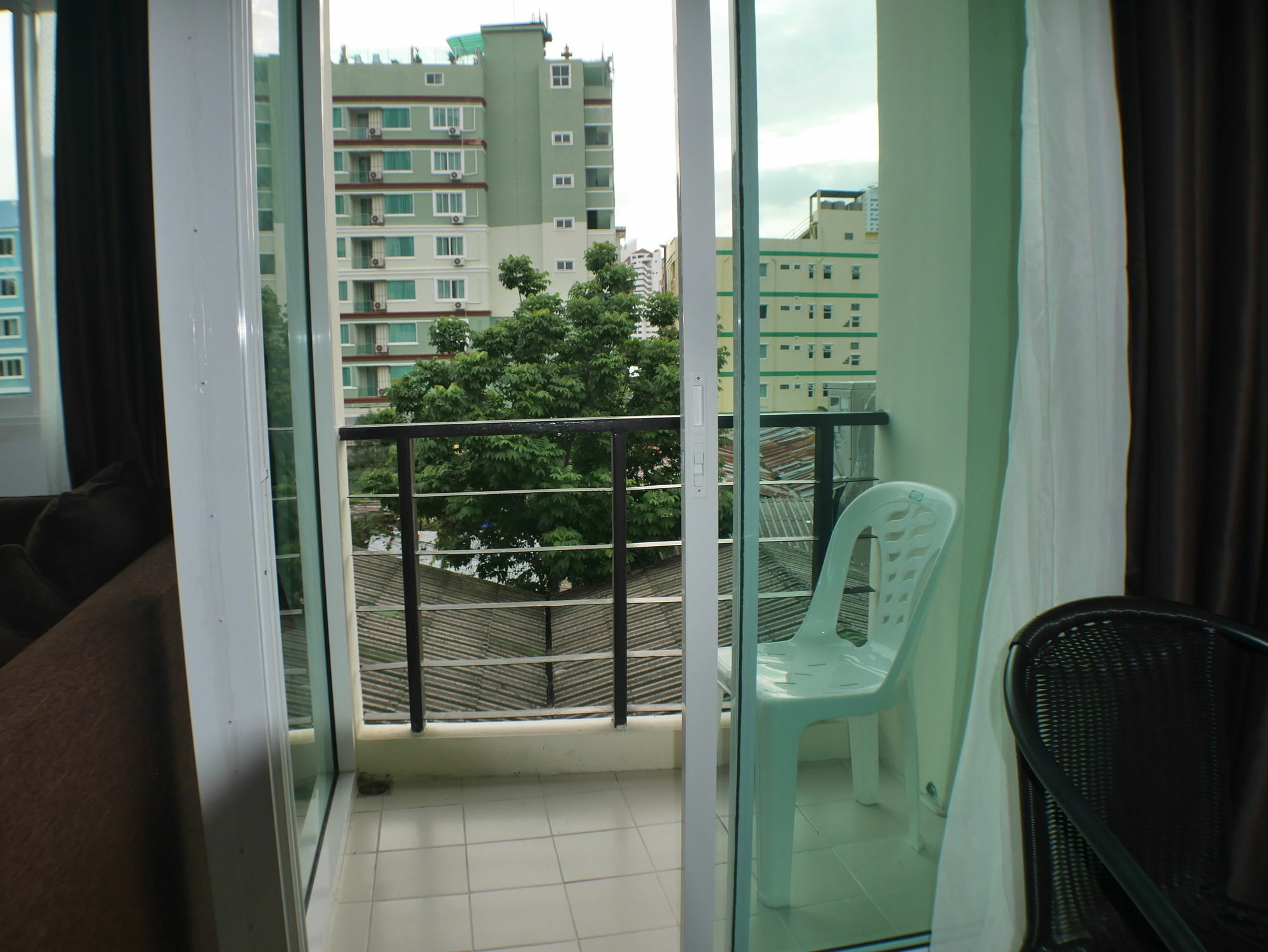 Darisa Apartment Service Patong Εξωτερικό φωτογραφία